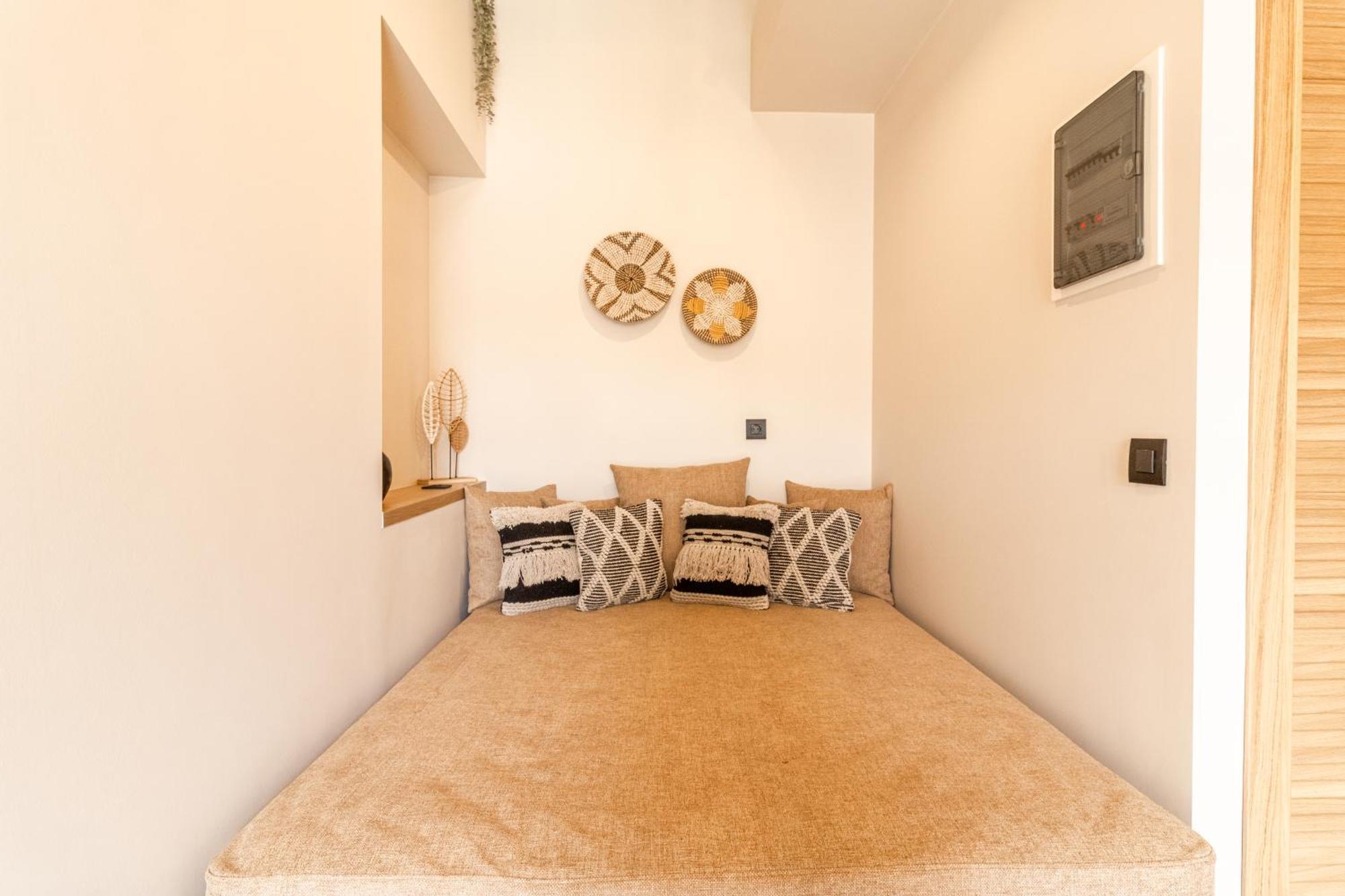 Adorno Private Suites Only Adults & Kids 12 Plus Nea Vrasna Exterior photo